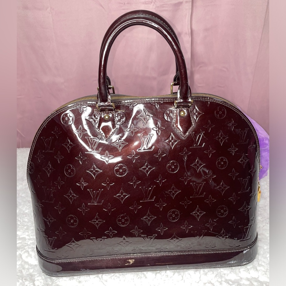 Beautiful & Authentic Louis Vuitton Handbag